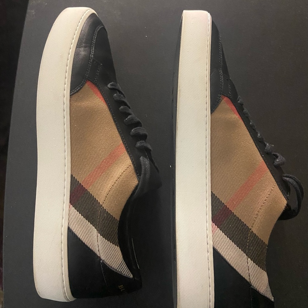 Burberry Woman Black and Tan Athletic Shoes with Red Accents - Picture 3 of 4